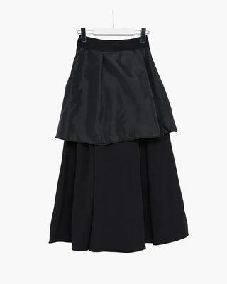 Two-pleated long skirt