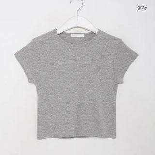 Round cropped T-shirt
