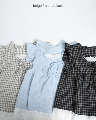 Lace layered check sleeveless top