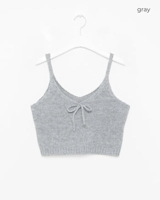 Ribbon knit biste