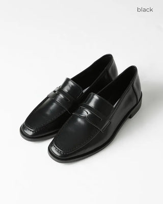 Leather design loafers