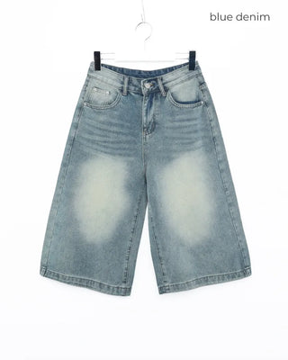 High-waisted flared Bermuda denim pants
