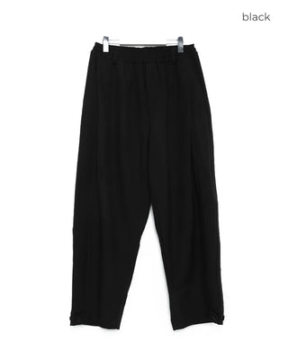 Classic pleated wide-leg pants