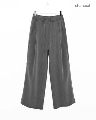 Pintuck stripe banding slacks