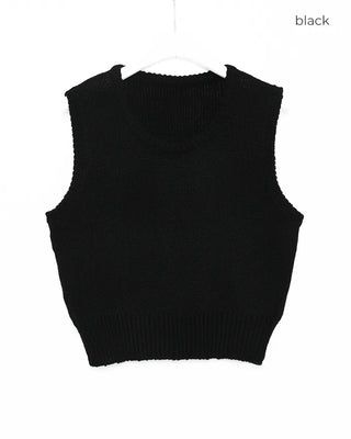 U-neck wool vest