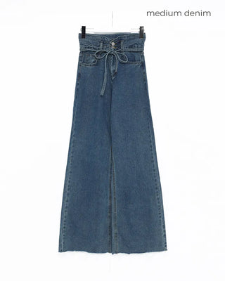 Strap high-waisted denim pants