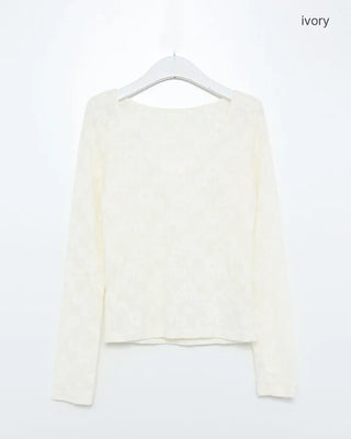 U-neckline floral lace T-shirt