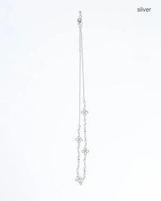 Flower detail chain necklace
