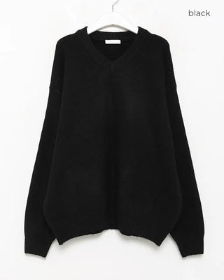 Wool V-neck knit