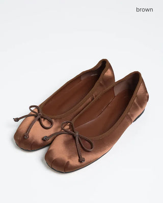 Ribbon flat shoes