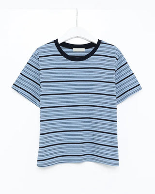 Semi-cropped border short-sleeved T-shirt