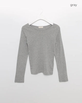 Round simple long-sleeved T-shirt