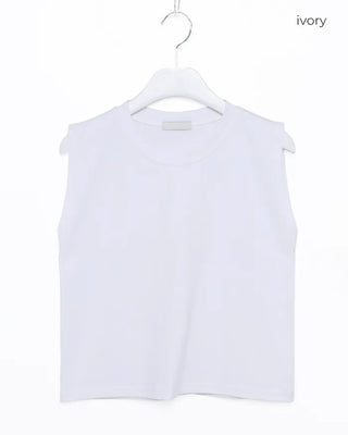 Round neck sleeveless