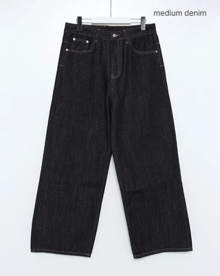 Back-belt denim pants
