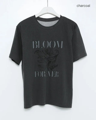 Pigmented Flower Short-Sleeved T-Shirt