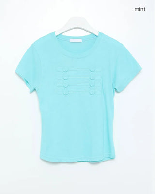 Button design T-shirt