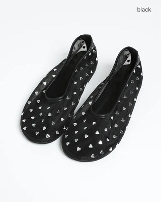 Heart-shaped mesh flat shoes
