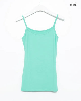 Basic color sleeveless top