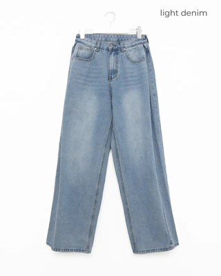 Wide-leg denim with side pleats
