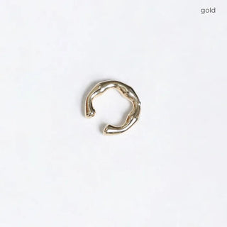 Wave ear cuff