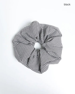 Checkered scrunchie