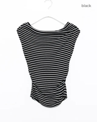 Striped off-shoulder short-sleeved T-shirt