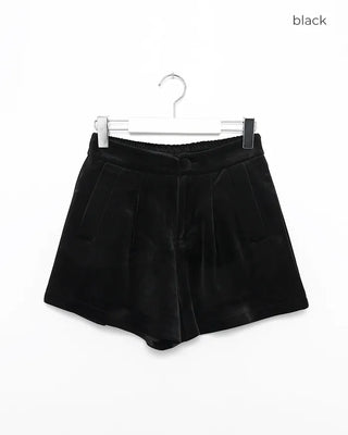 Waist bag, elastic waistband, pleated velvet shorts