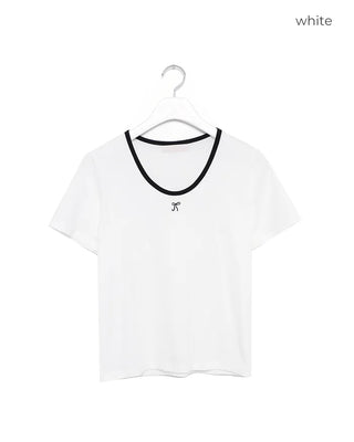 Two-tone neckline ribbon half T-shirt