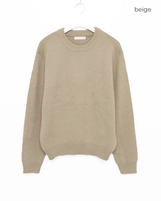 Simple round-neck knit
