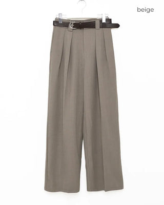 Belted pleated slacks