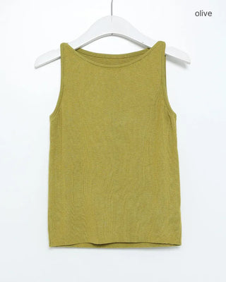Sleeveless knit