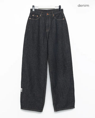 Hem Tag Point Rigid Baggy Jeans