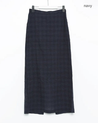 Soccer check back slit long skirt
