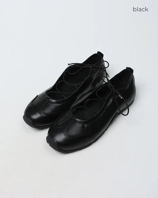 Lace-up flat sneakers