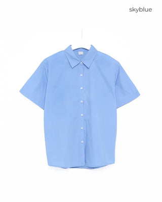 Simple short-sleeved shirt