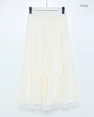 Flower punched long skirt