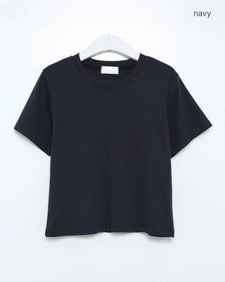 Semi-cropped short-sleeve T-shirt