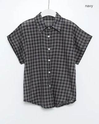Checkered short-sleeved shirt