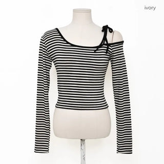 Asymmetrical Shoulder Crop Border T-Shirt