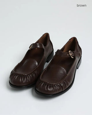 Shirring strap loafers