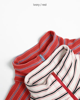 Half-neck striped zip