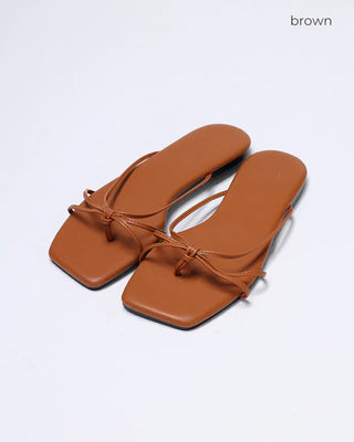 Square strap sandals