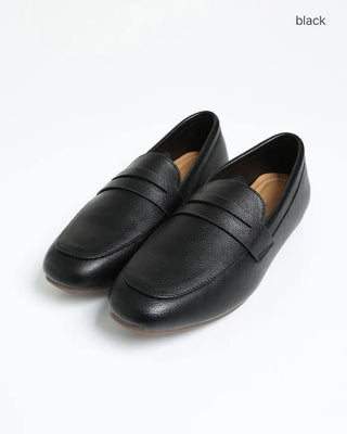 Basic loafers