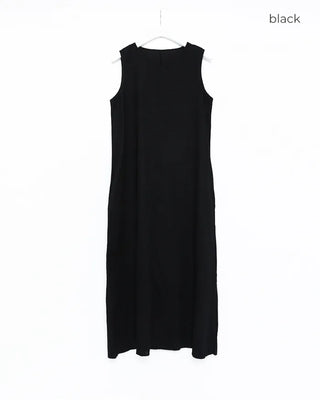 Sleeveless long dress