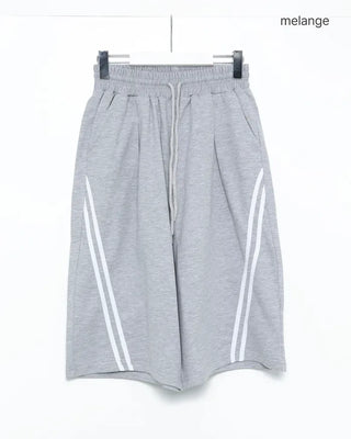 Double-line Bermuda shorts