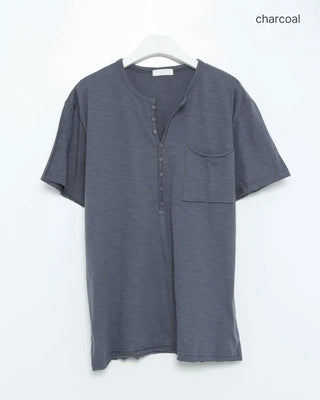 One-pocket slub henley neck short-sleeved T-shirt