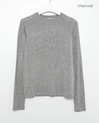 Basic long-sleeve T-shirt