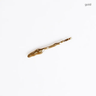 Asymmetrical hairpin