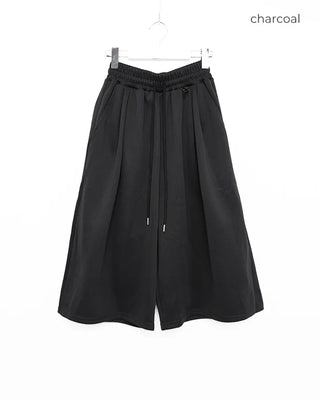 (Unisex) Bermuda-style pleated sweatpants