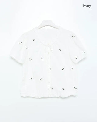 Flower embroidered blouse